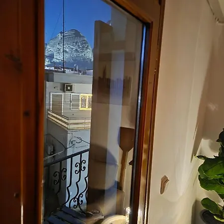 The Balcony Of Meteora 2 The Center Of